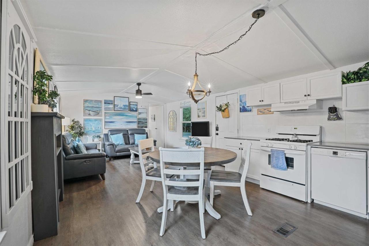 Pet-Friendly Lake Dallas Home Near Lewisville Lake Экстерьер фото